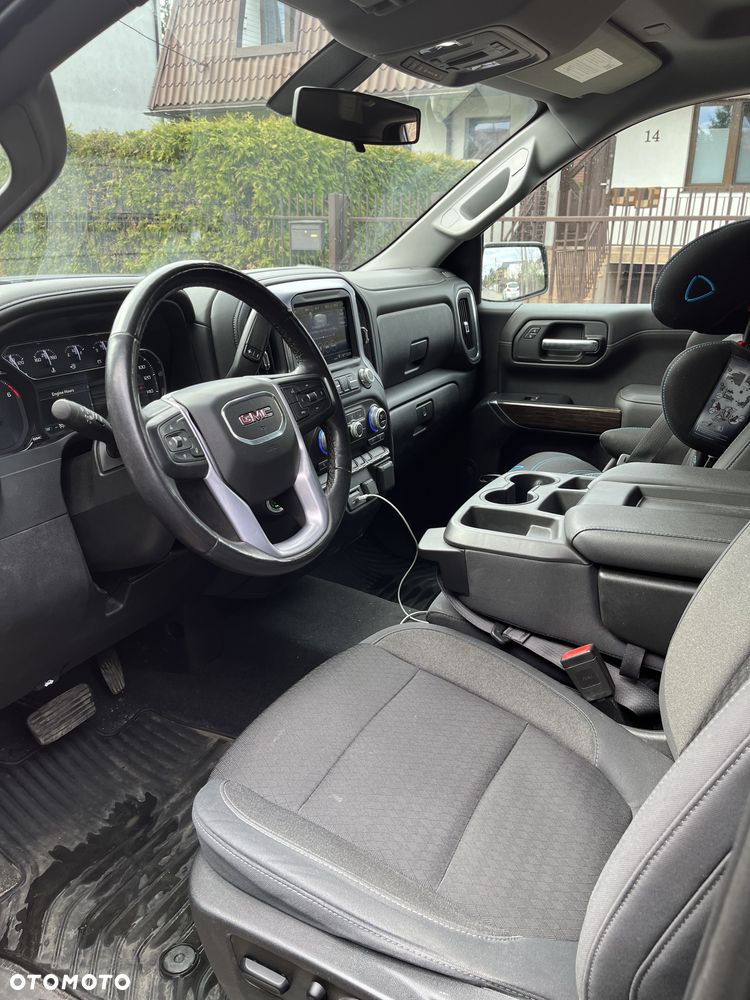 GMC Sierra - 12