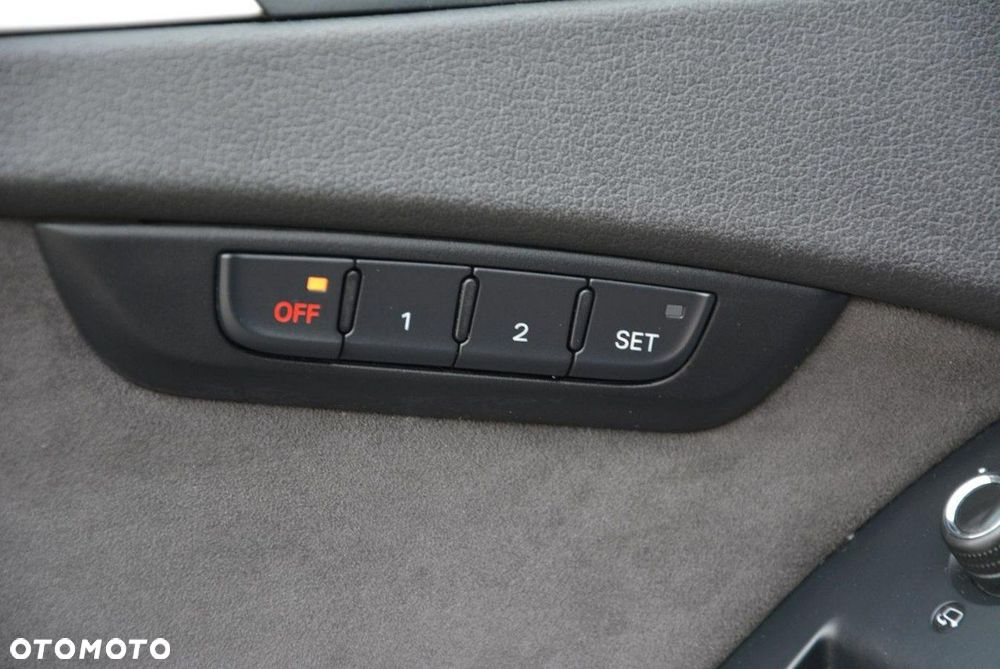 Audi A4 Limousine 1.8 TFSI S line Sportpaket (plus) - 32