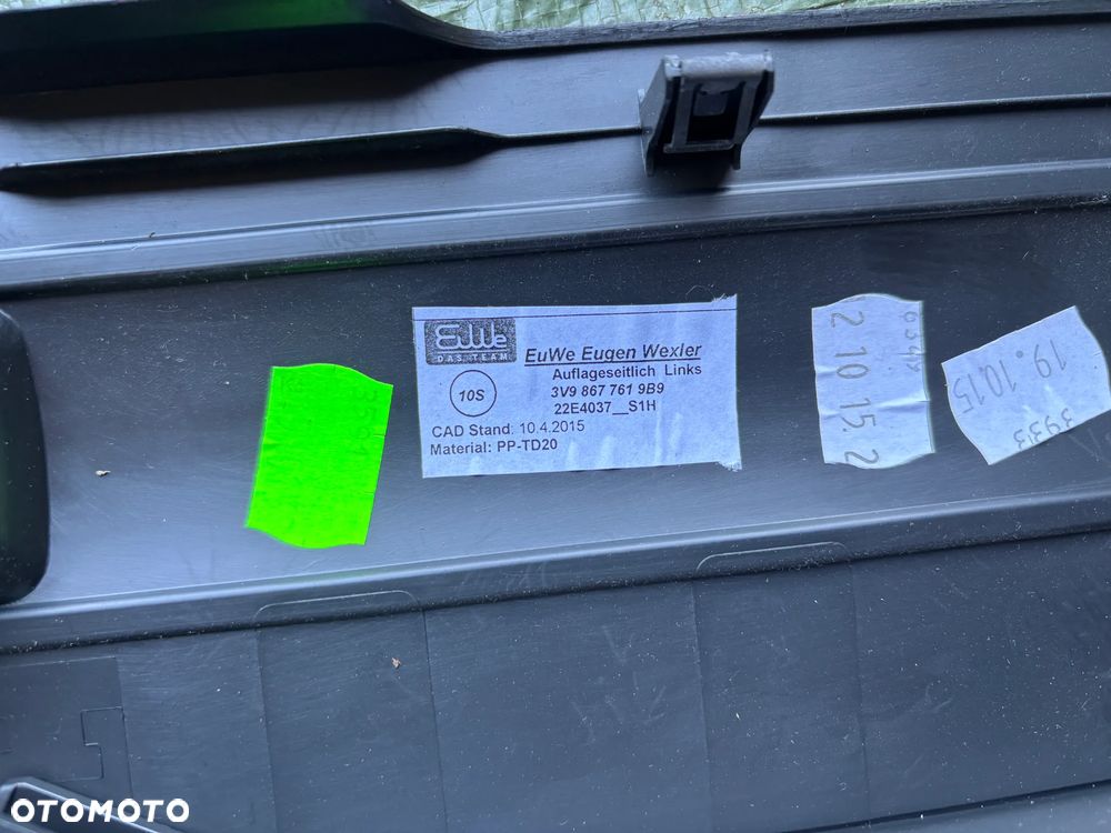 Skoda Superb III 3 prowadnica rolety bagażnka prawa lewa 3V9867761 3V9867762 - 7