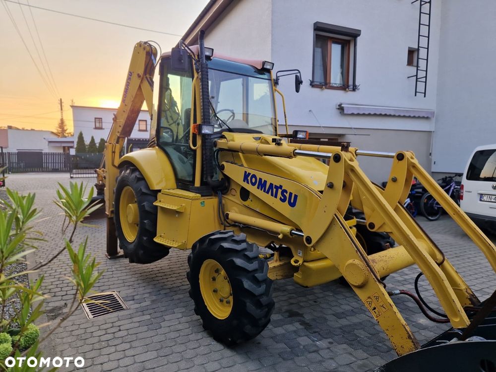 Komatsu WB 93R - 5