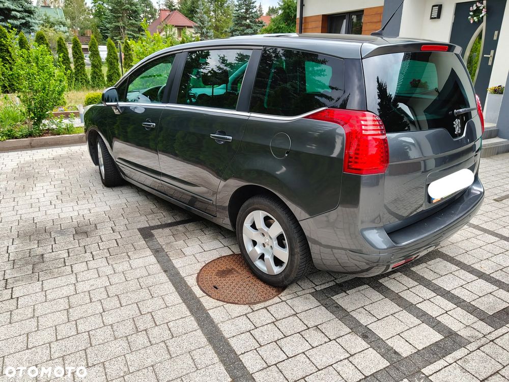 Peugeot 5008 - 2