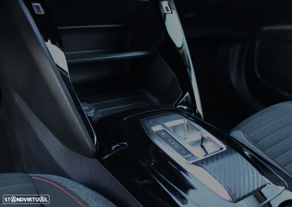 Peugeot e-2008 50 kWh Active Pack - 30