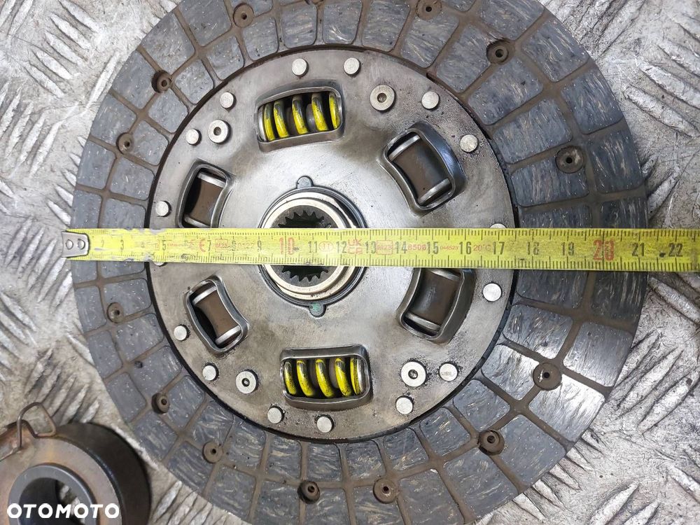 SPRZĘGŁO TARCZA + DOCISK + ŁOŻYSKO OPOROWE TOYOTA YARIS I 1.4 D4D - 8