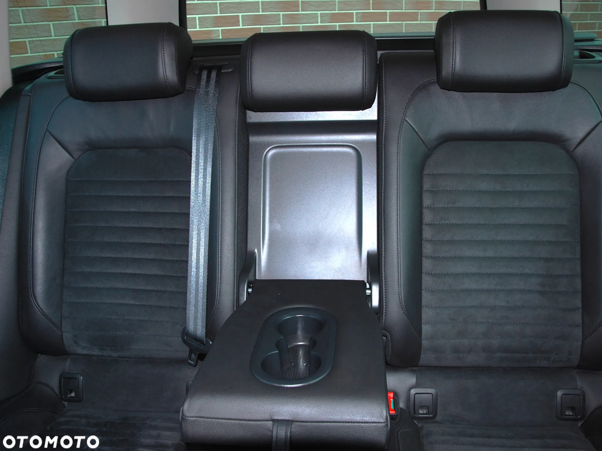 Volkswagen Passat 1.8 TSI BMT Highline - 29