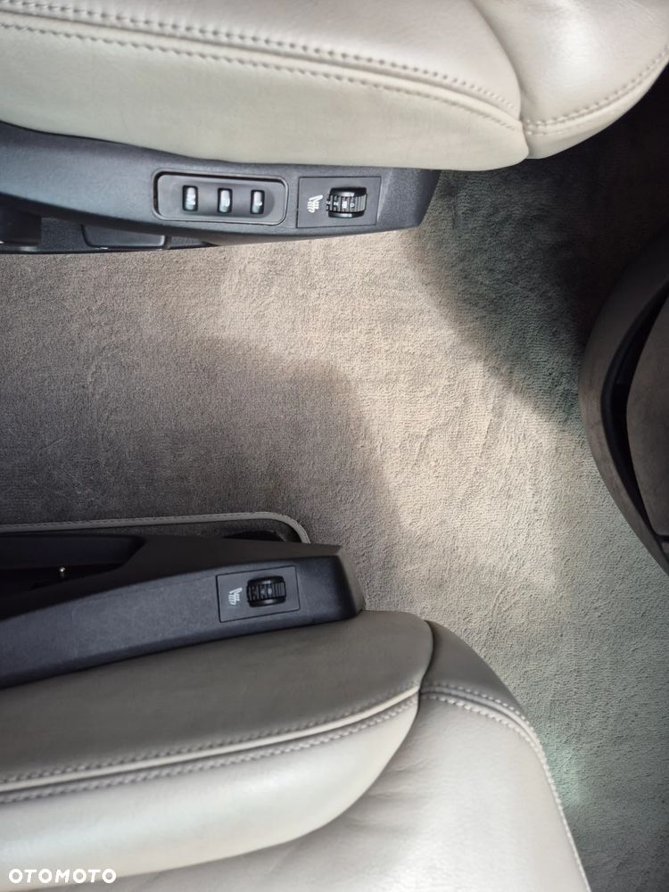 Peugeot 807 HDi 135 Platinum Pullmann - 9