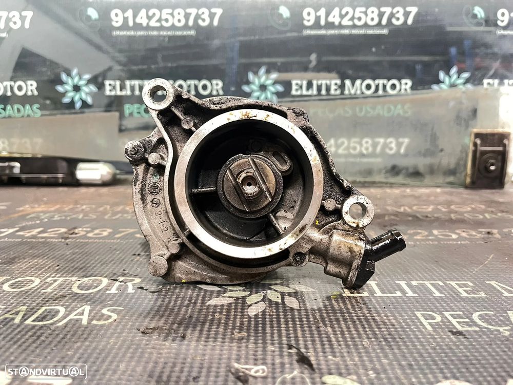 Bomba de vácuo usada BMW E46 320D 150CV M47 72817601B - 3