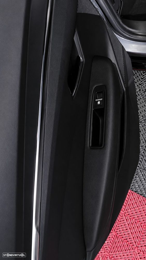 Renault Mégane E-Tech - 12