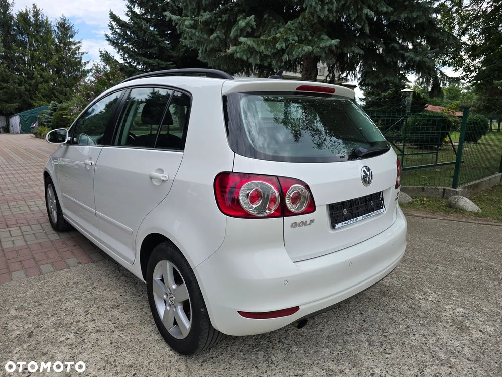 Volkswagen Golf Plus - 11