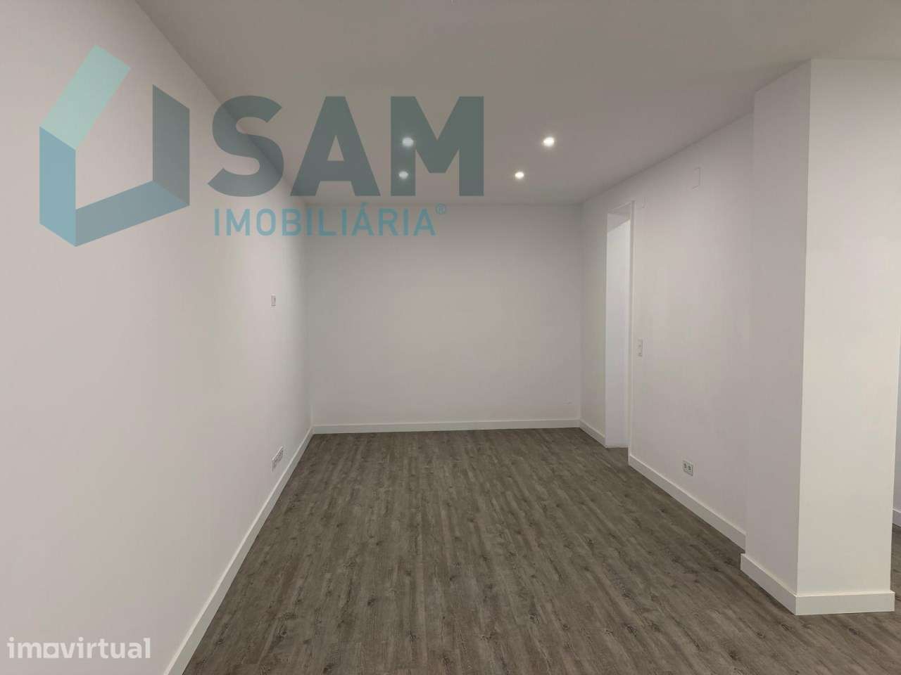 Apartamento T1+1 com pátio privativo no Bairro Alto, Lisboa - Grande imagem: 4/13
