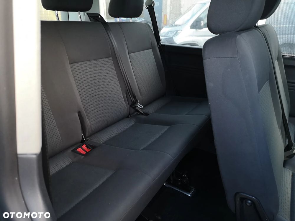 Volkswagen Caravelle - 14