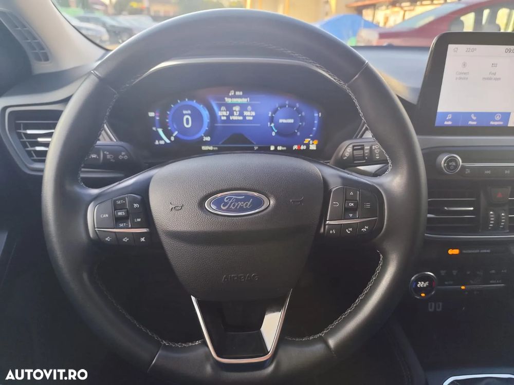 Ford Focus 1.0 EcoBoost 6MT MHEV Titanium - 19