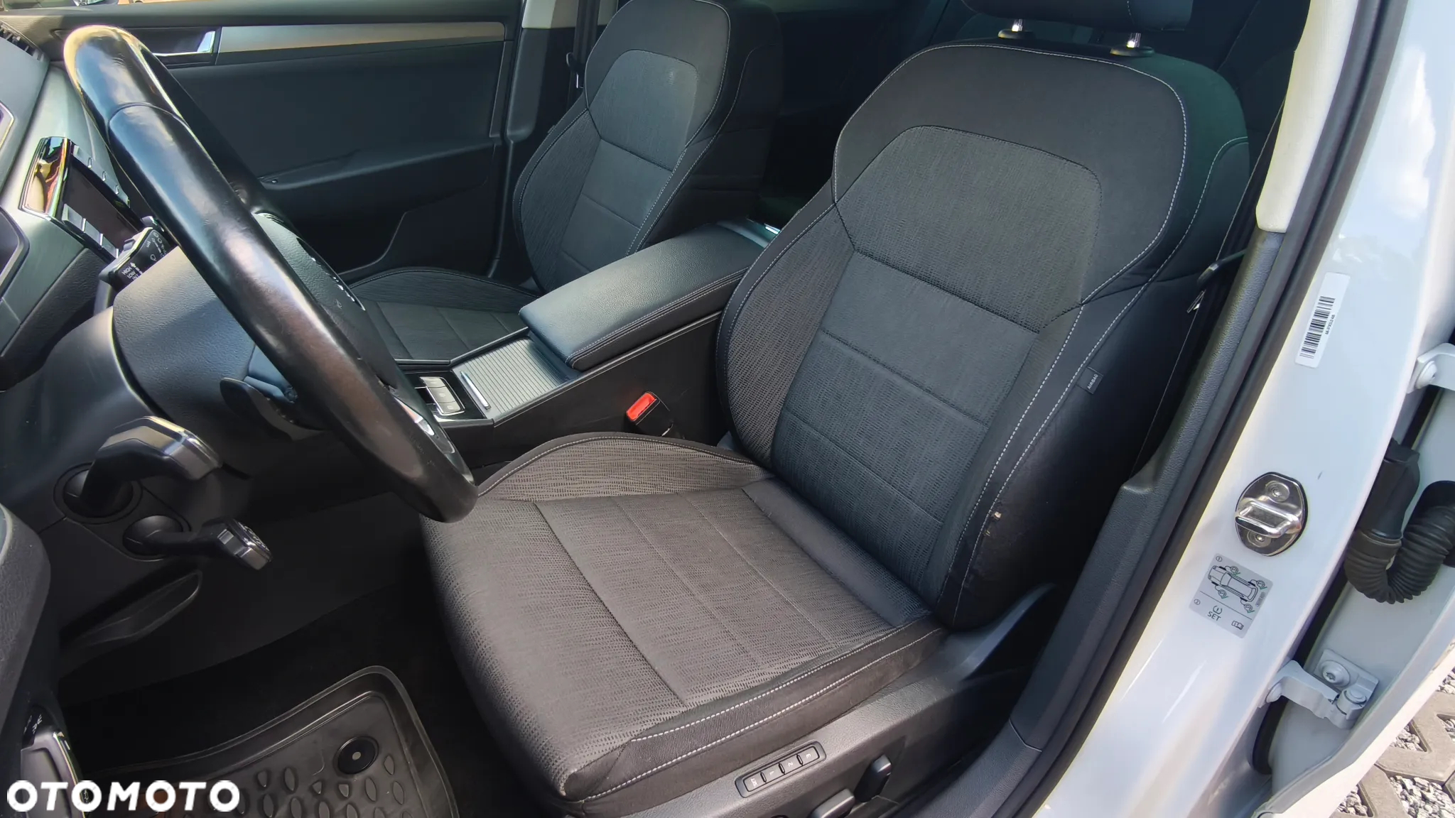 Skoda Superb 2.0 TDI 4x4 DSG Ambition - 23