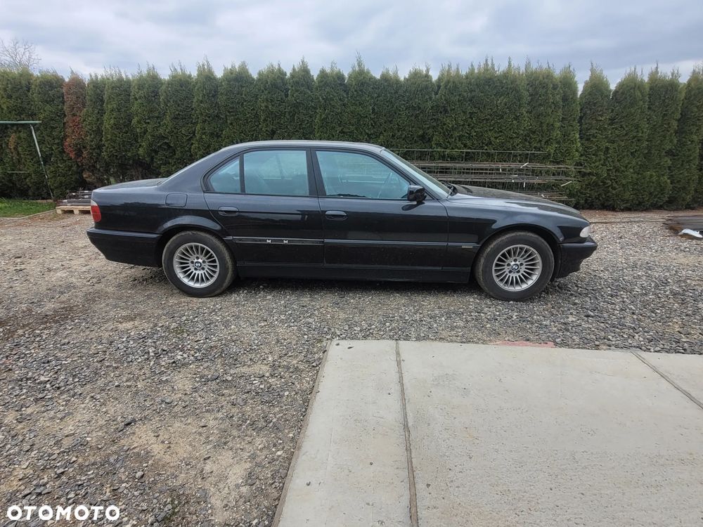 BMW Seria 7 740i - 6