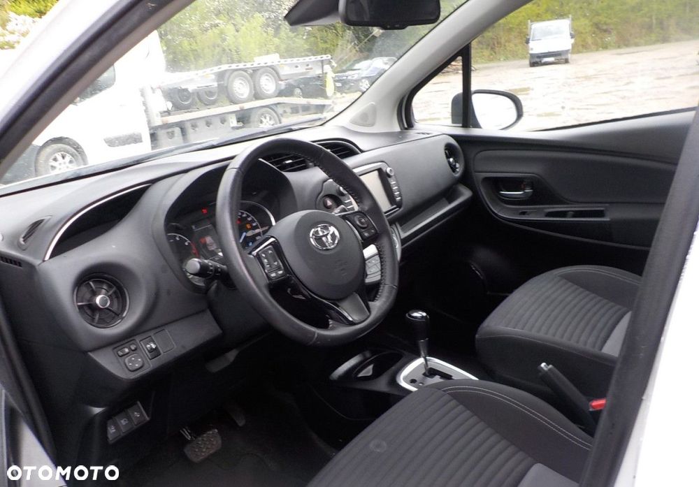 Toyota Yaris - 27