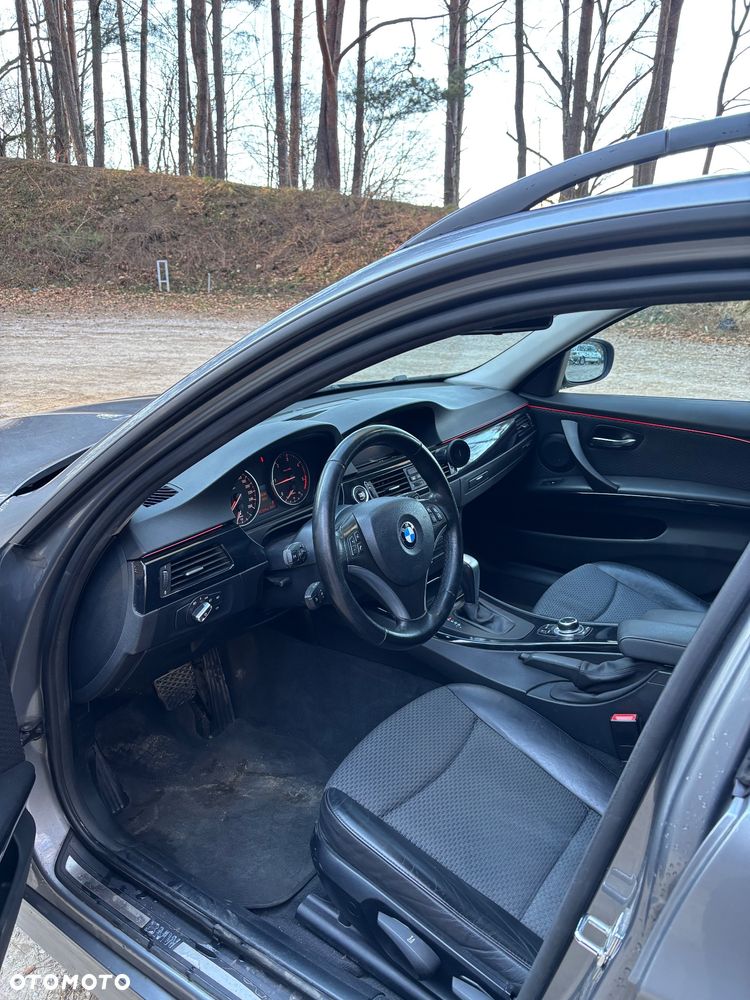 BMW Seria 3 320d xDrive DPF - 19