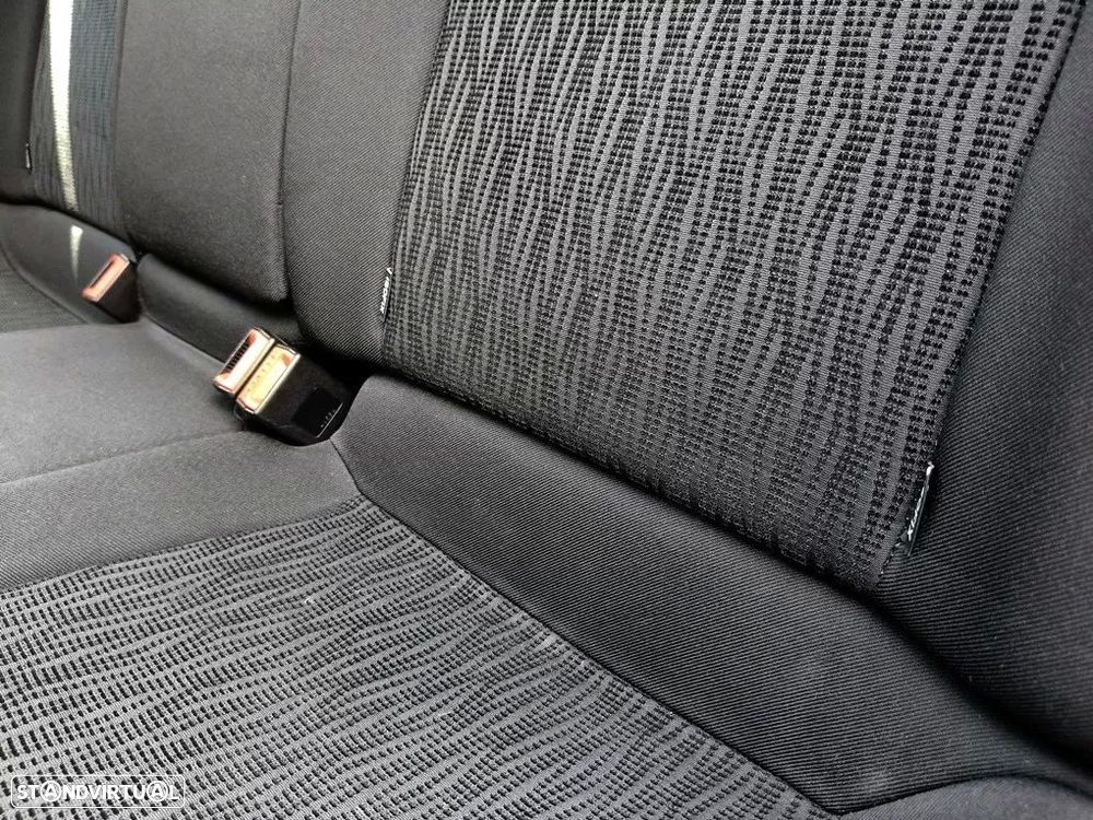 Citroën C5 Tourer 1.6 e-HDi Séduction Air.CMP6 - 24