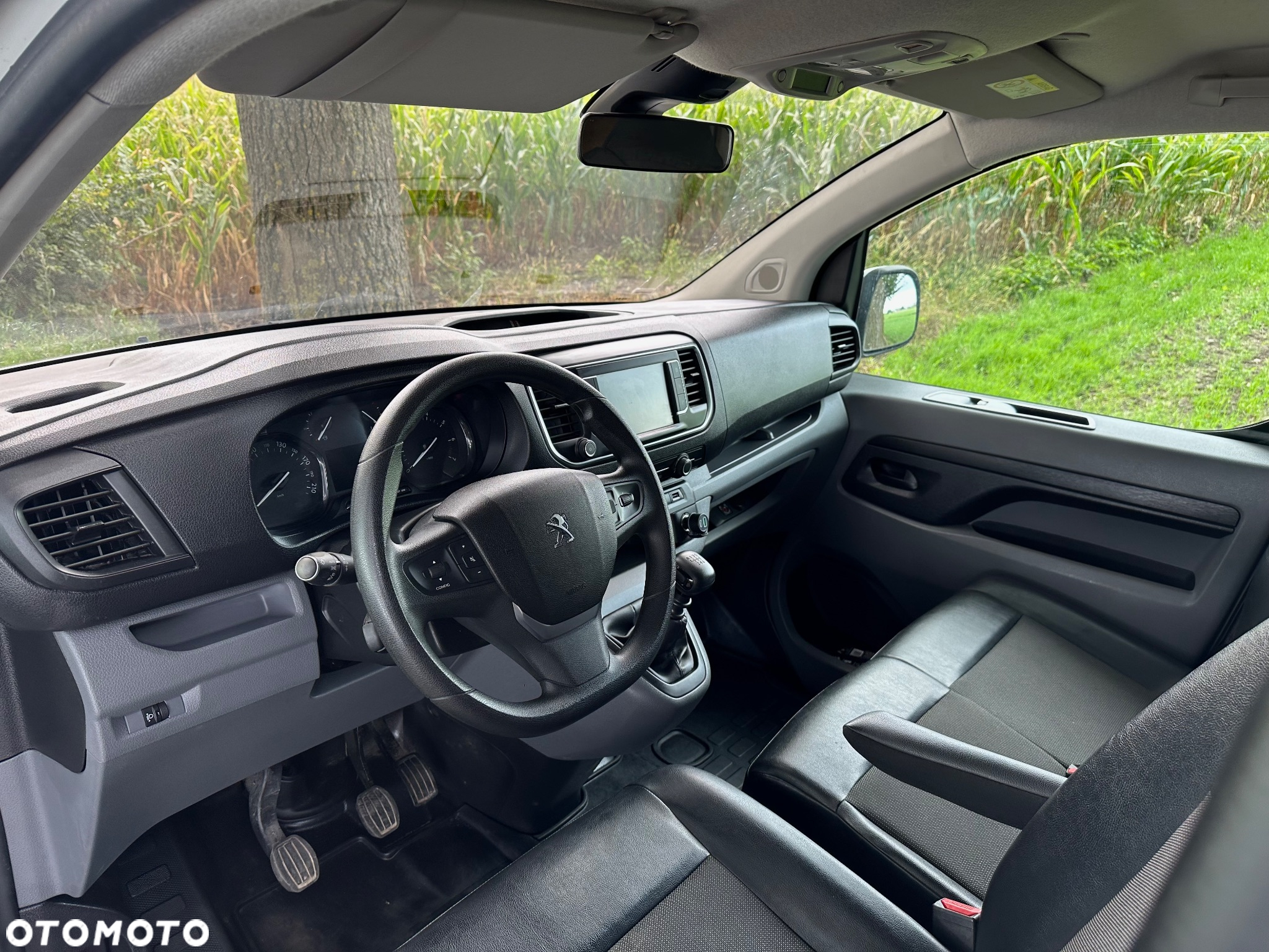Peugeot Expert - 8