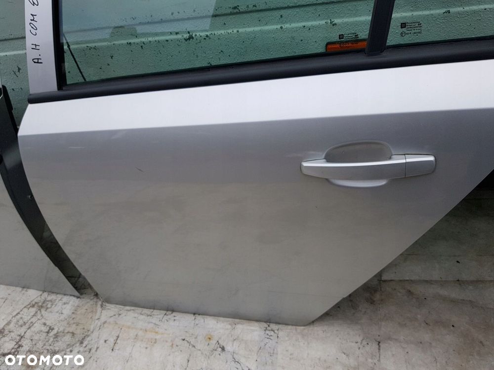 drzwi lewe tył Opel Astra H kombi z176 - 2