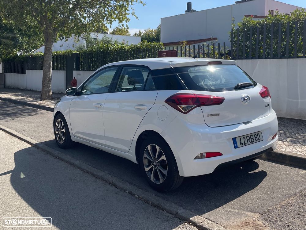 Hyundai i20 1.2 Blue Classic - 2