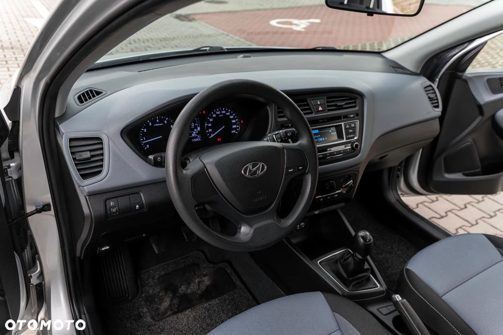 Hyundai i20 1.2 Select - 28