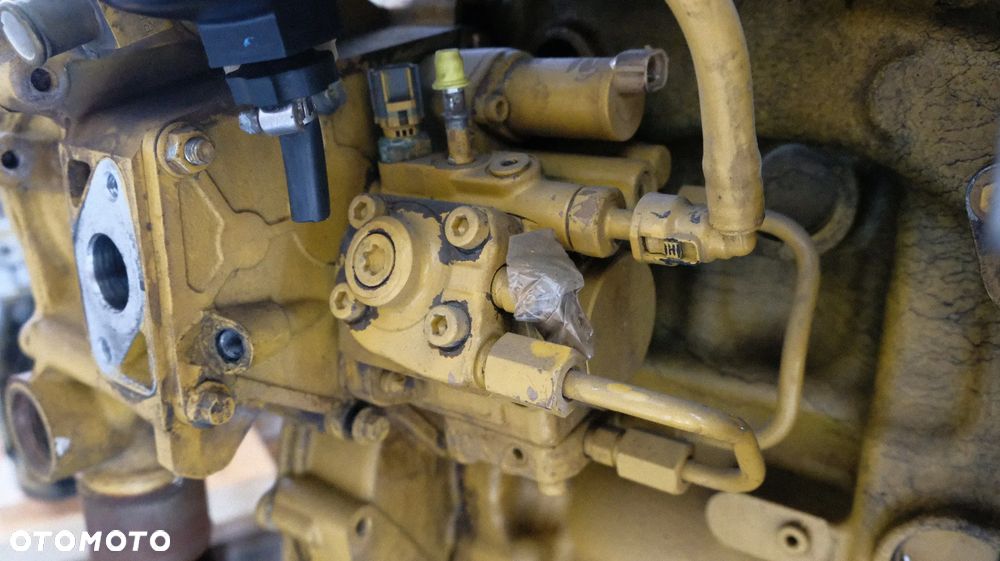 Pompa paliwa  do silnika Caterpillar oryginał  C 6.6 Perkins 1106 wszystkie inne części do tego silnika - 2