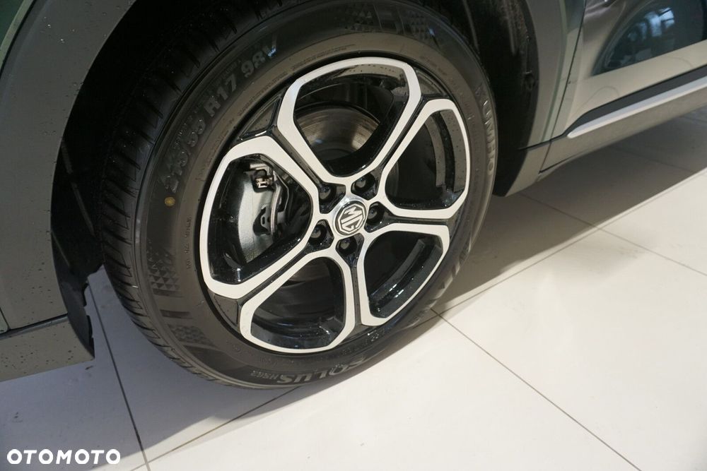MG ZS - 12
