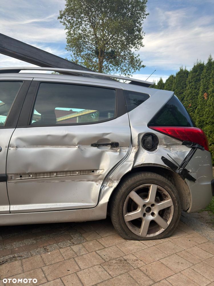 Peugeot 207 1.6 HDi 16V Sporty - 2