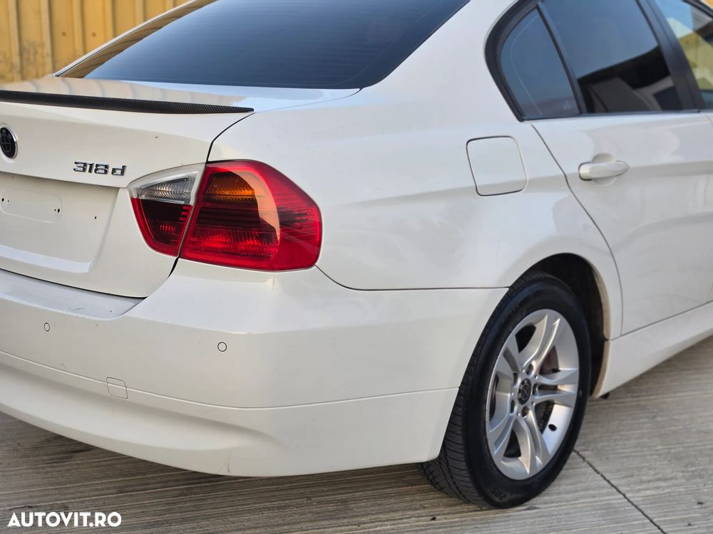 BMW Seria 3 318d DPF Edition Exclusive - 21