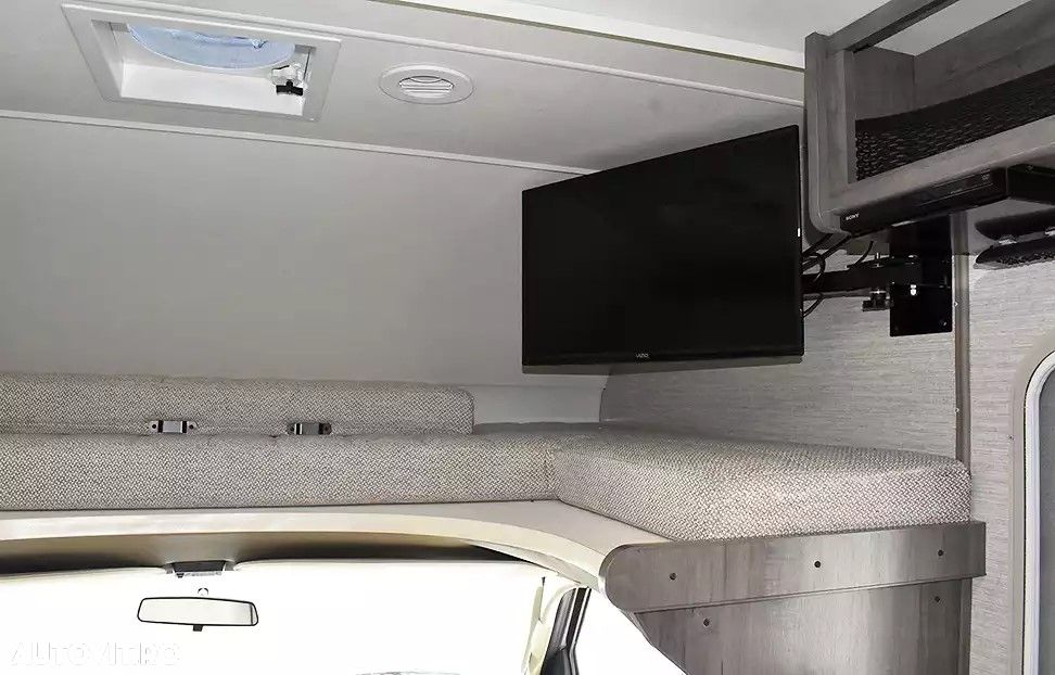 Ford E350 - 19
