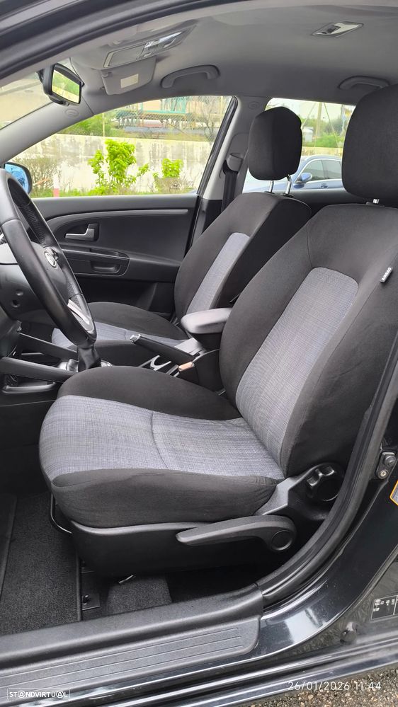 Kia Ceed 1.6 CRDi EX Eco - 28