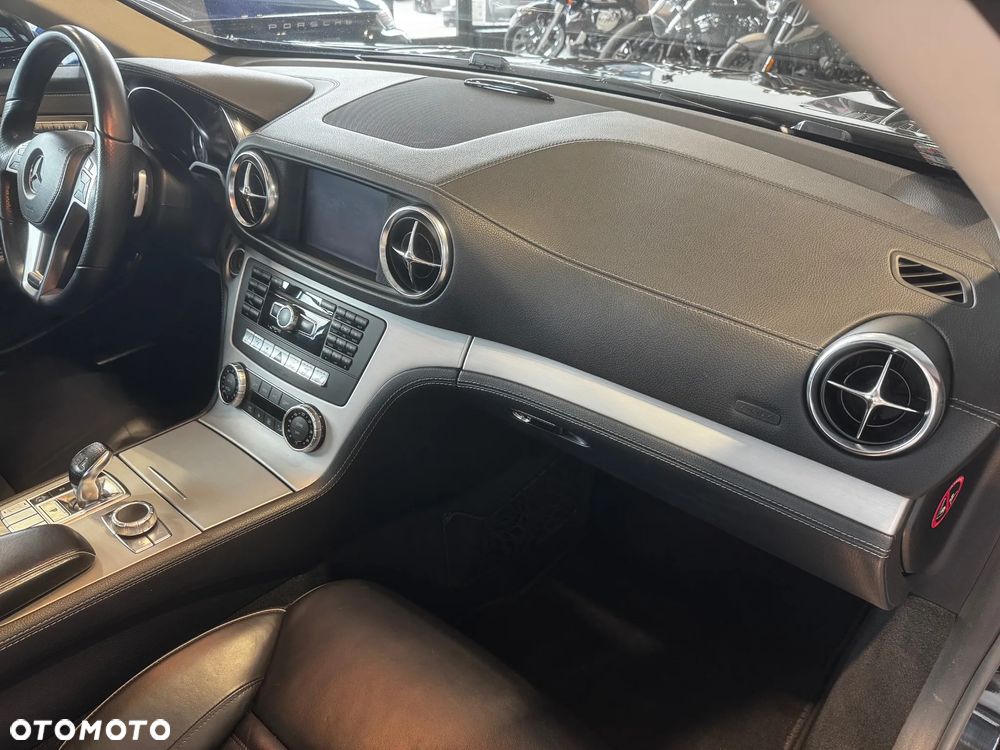 Mercedes-Benz SL 350 7G-TRONIC - 16