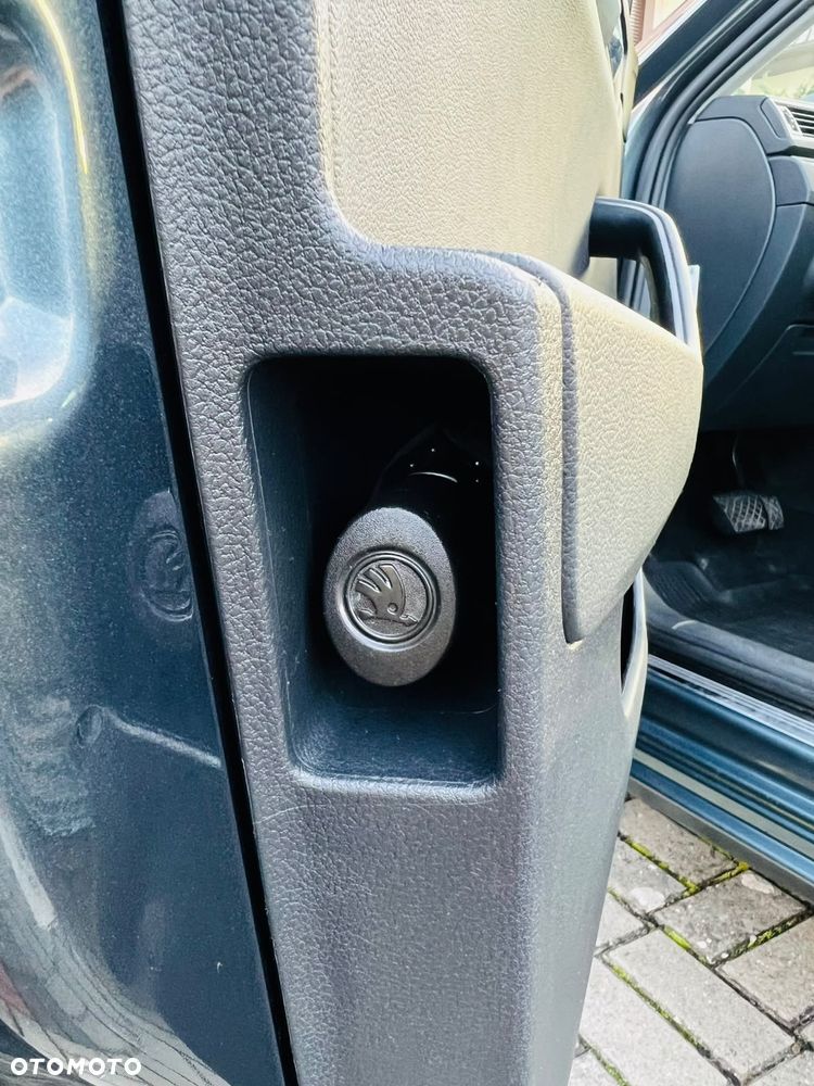 Skoda Superb 1.5 TSI DSG Sportline - 20