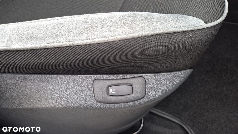 Renault Captur ENERGY TCe 120 Bose Edition - 28