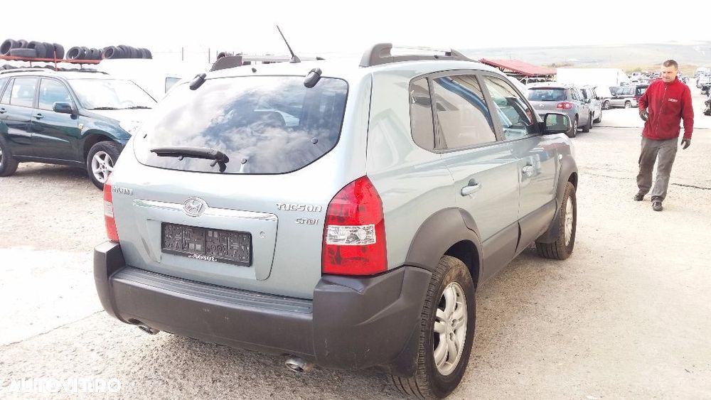 Dezmembrez Hyundai Tucson 2006 2.0crdi - 3