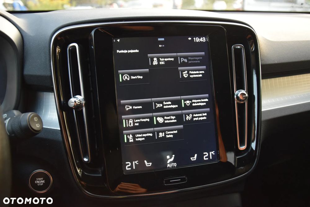 Volvo XC 40 T4 Geartronic Momentum - 23