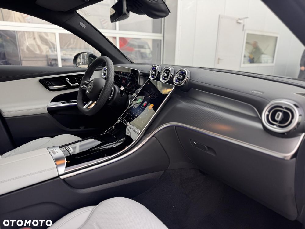 Mercedes-Benz GLC 220 d 4Matic 9G-TRONIC AMG Line Advanced - 18