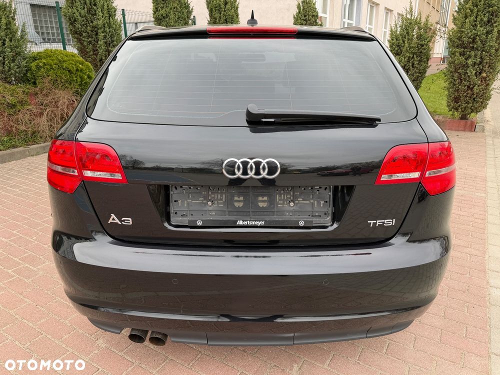 Audi A3 Sportback 1.4 TFSI S line Sportpaket - 17