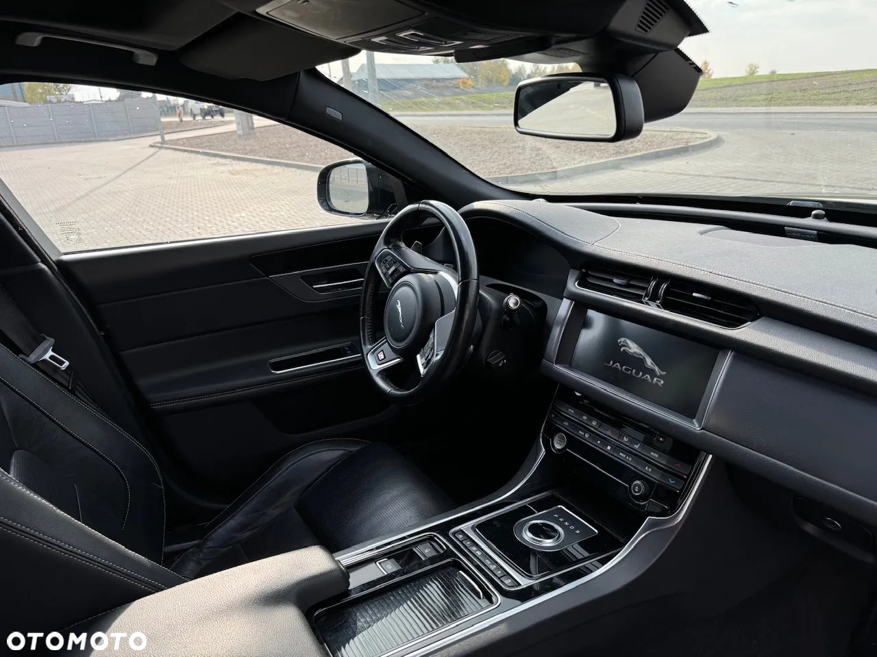 Jaguar XF 3.0 TDV6 300 Sport - 15