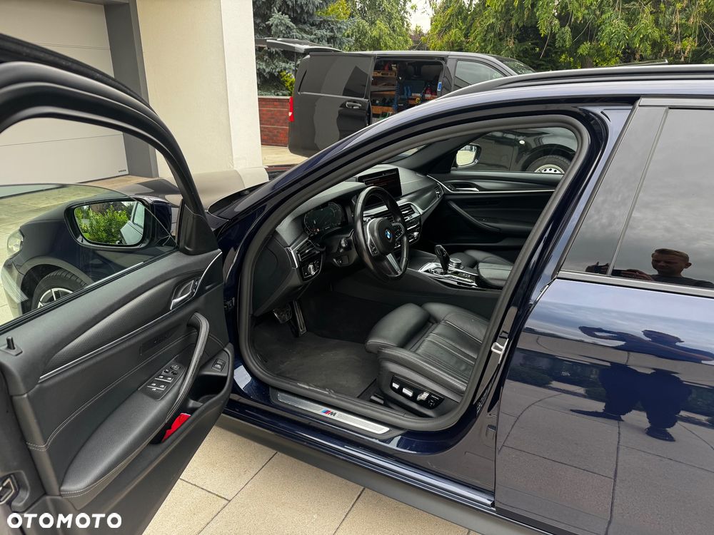 BMW Seria 5 540d xDrive mHEV M Sport sport - 10