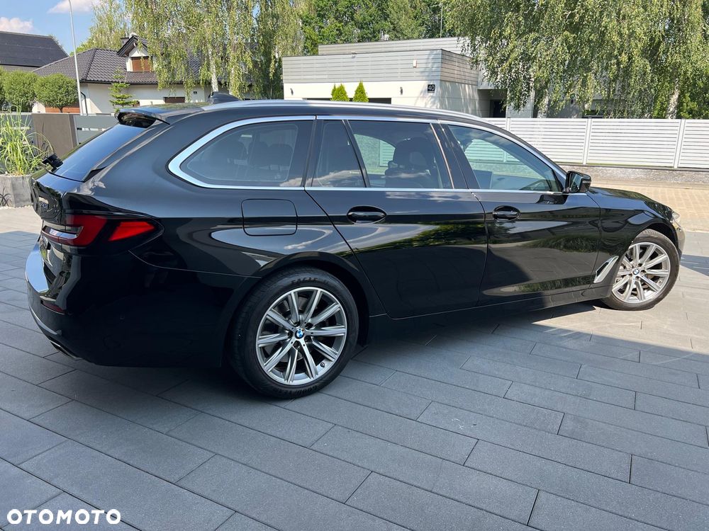 BMW Seria 5 540i xDrive Luxury Line - 23