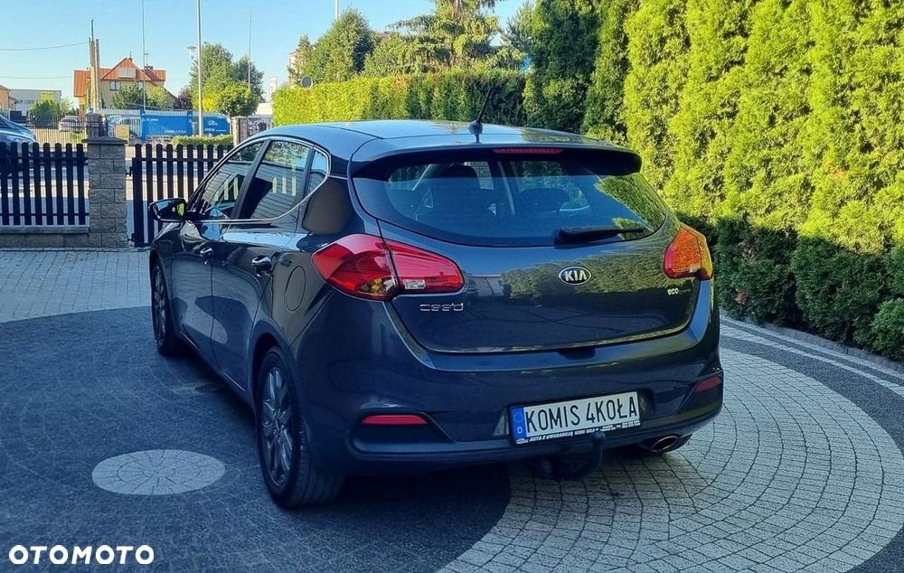 Kia Ceed - 4