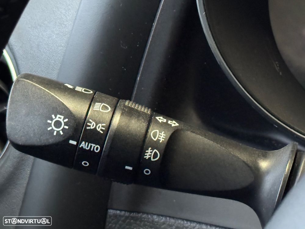Toyota Auris Touring Sports 1.8 HSD Exclusive - 15