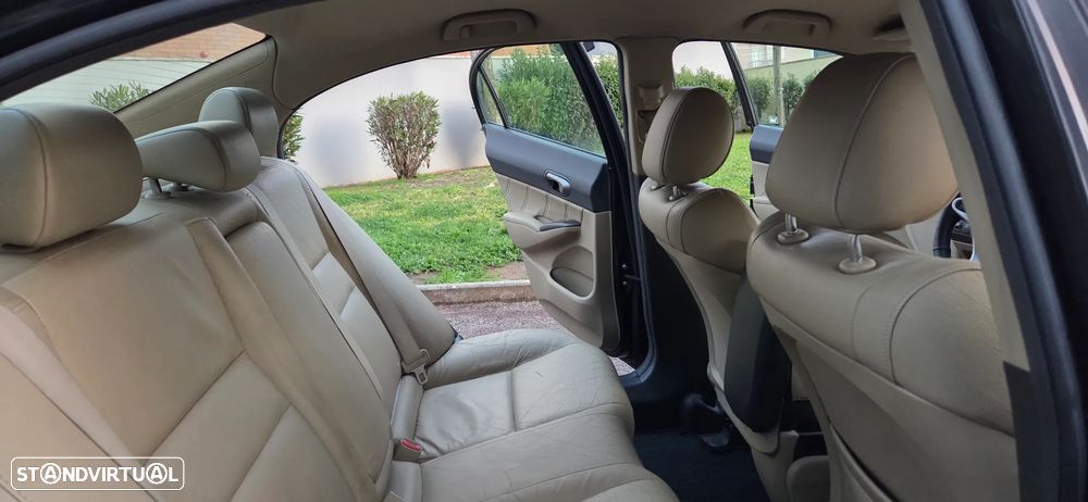 Honda Civic 1.3 DSI i-VTEC Hybrid Executive - 16