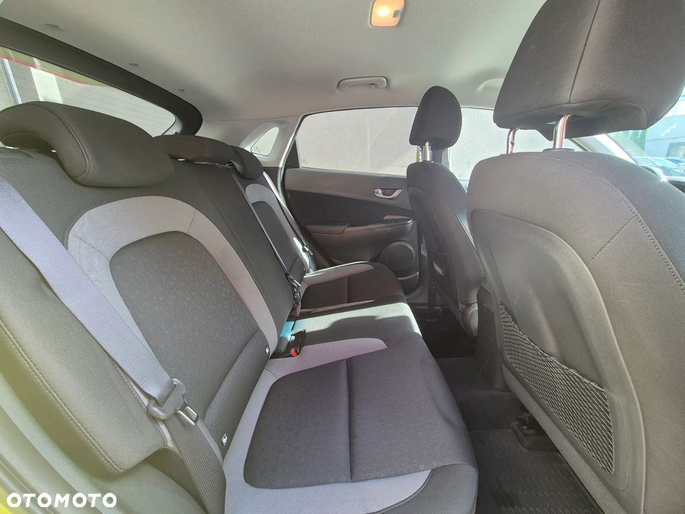 Hyundai Kona - 25