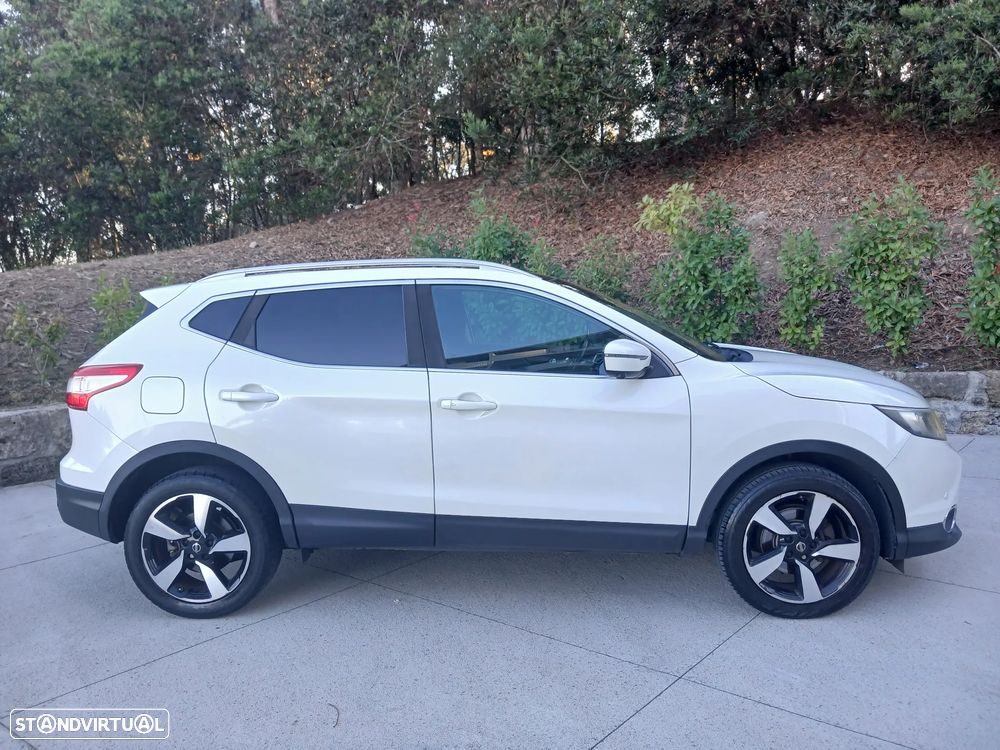 Nissan Qashqai - 2