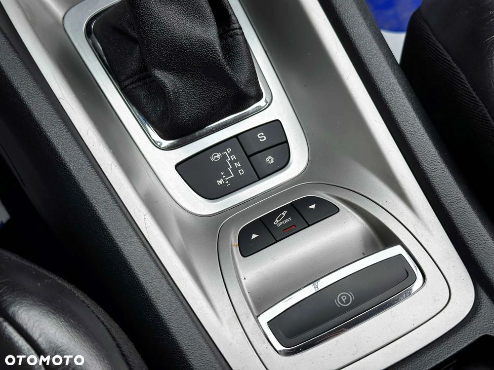 Citroën C5 2.0i 16V Exclusive Equilibre Navi - 24