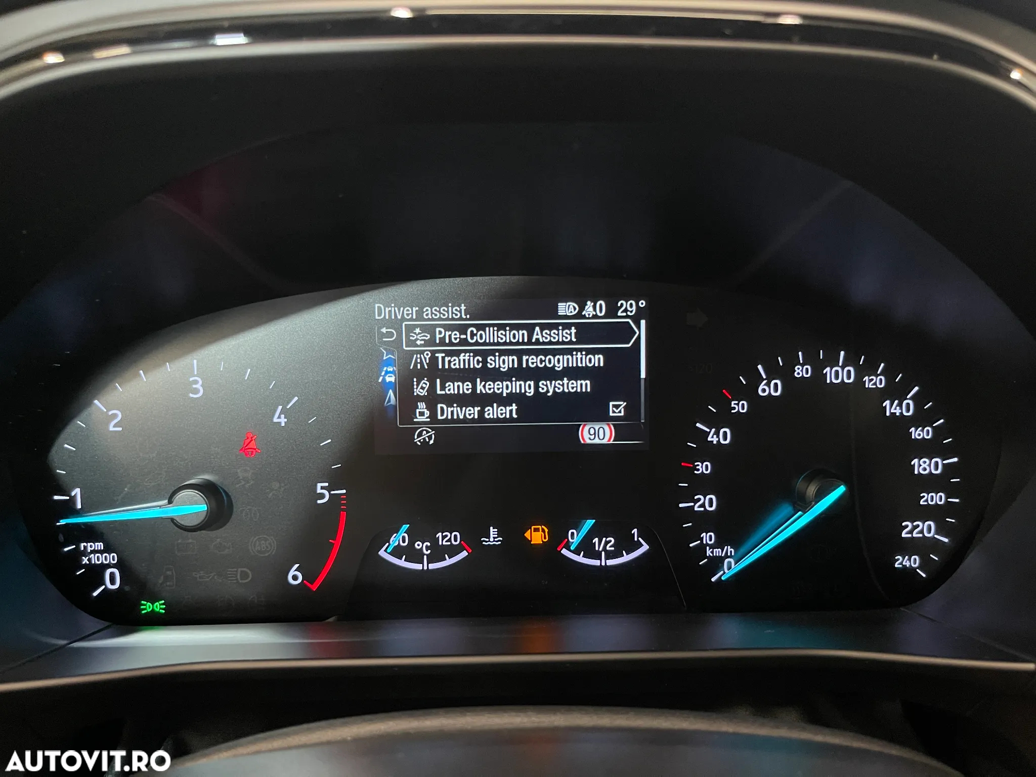 Ford Focus 1.5 EcoBlue ST-Line - 25