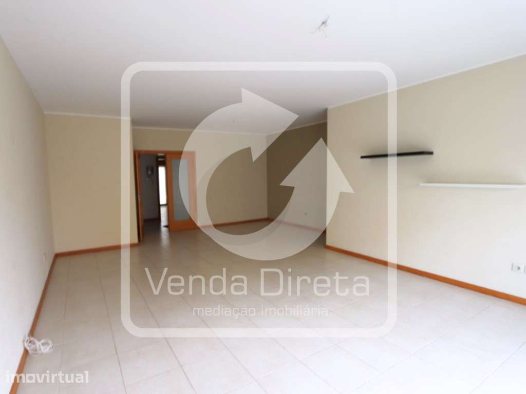Espaçoso T3 com 233 m² | Garagem e arrecadação | Urbanização Vila S... - Grande imagem: 2/20