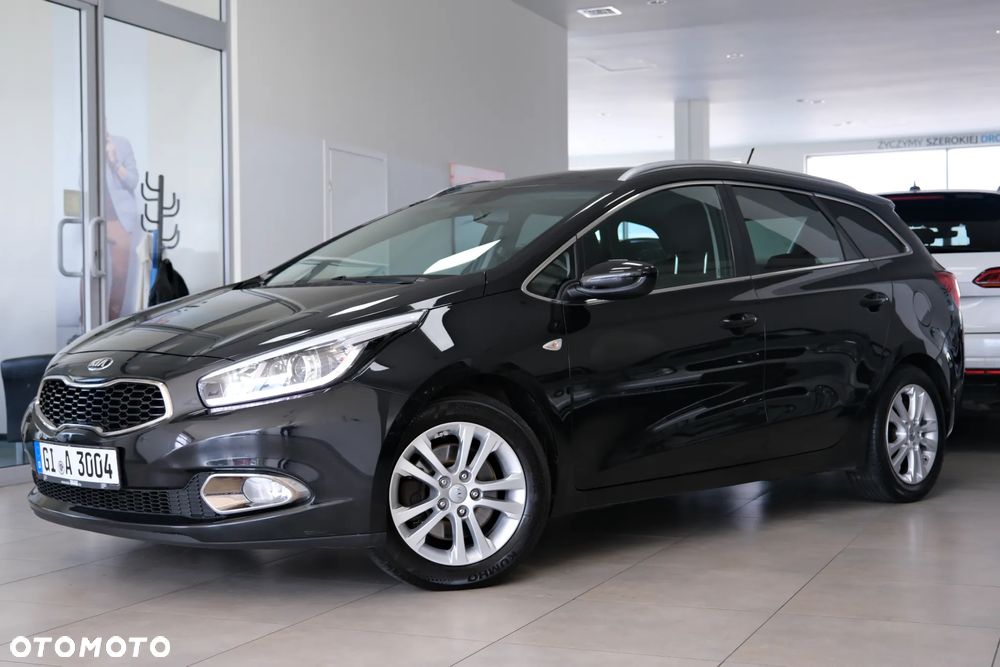 Kia Ceed 1.6 GDI Dream-Team Edition - 1