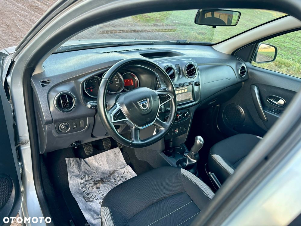 Dacia Sandero Stepway Blue dCi 95 Essential - 12